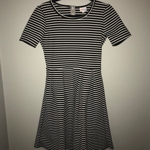 SOLD!!! LuLaRoe B&W Striped Amelia Dress